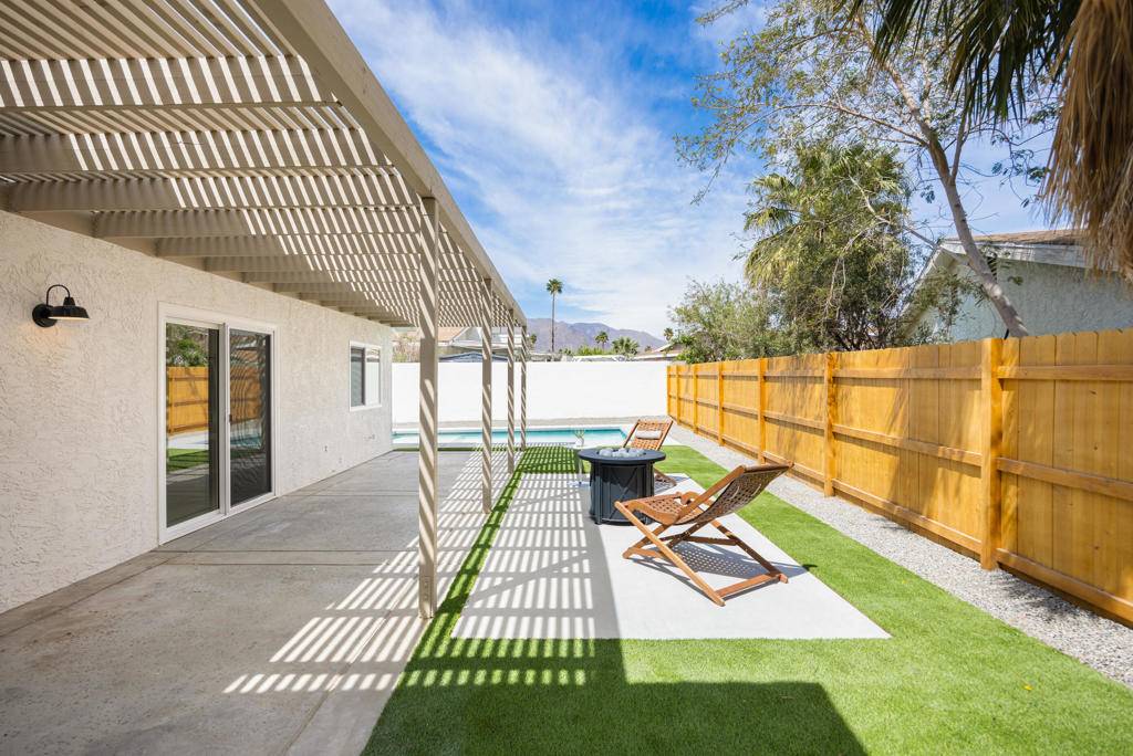 Palm Springs, CA 92264,812 Arroyo Vista DR