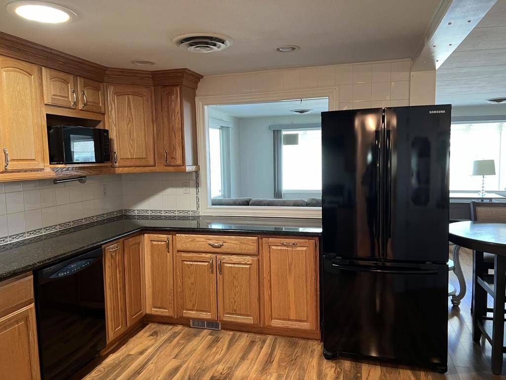 73361 Pine Valley DR Thousand Palms, CA 92276