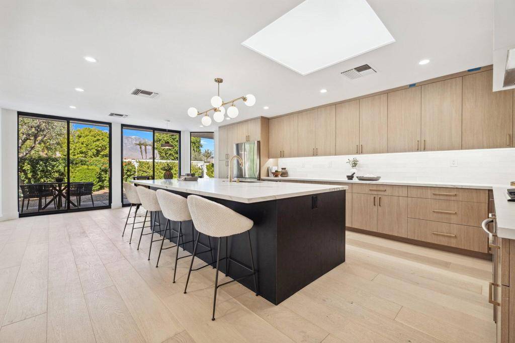 Rancho Mirage, CA 92270,11 Sussex CT