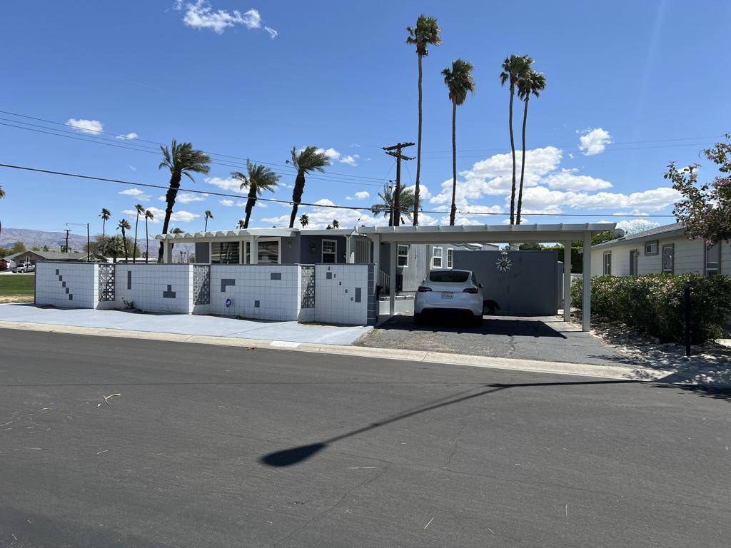 Thousand Palms, CA 92276,32300 Saint Andrews DR