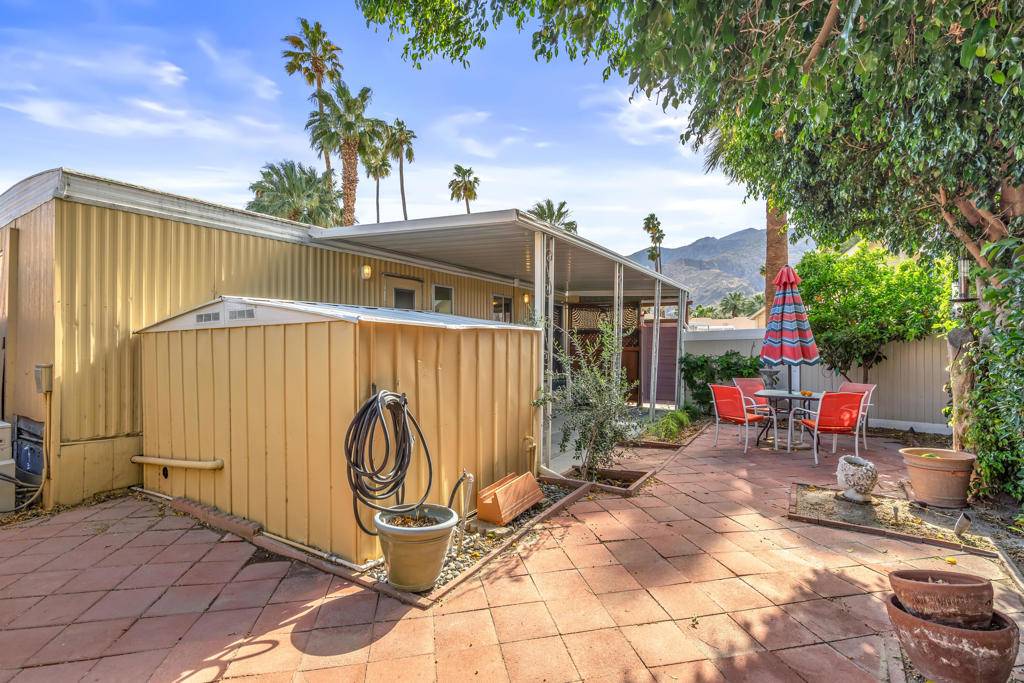 Palm Springs, CA 92264,220 Rain Cloud ST
