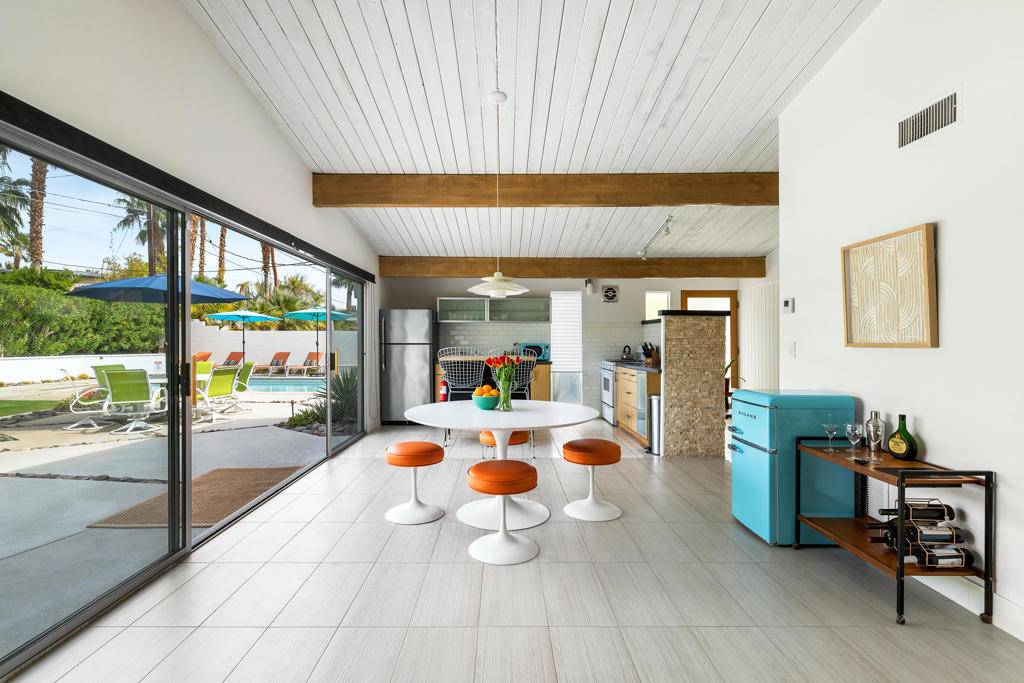 Palm Springs, CA 92262,504 E Laurel CIR