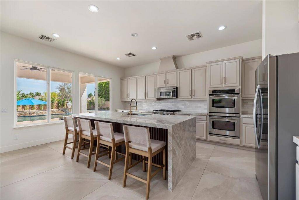 Indio, CA 92201,80262 Amazon AVE