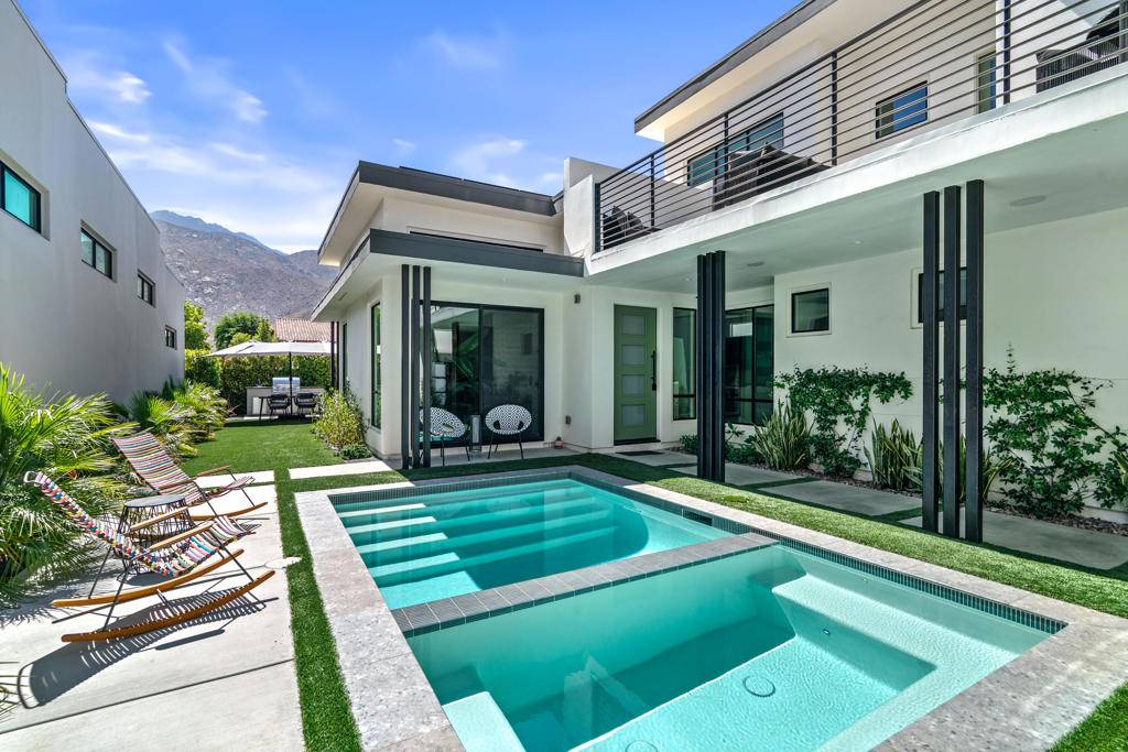 Palm Springs, CA 92262,161 Holliday WAY