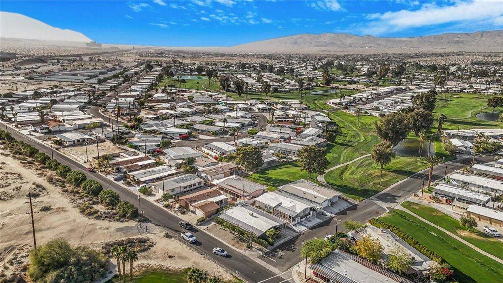 Thousand Palms, CA 92276,33599 Laura DR