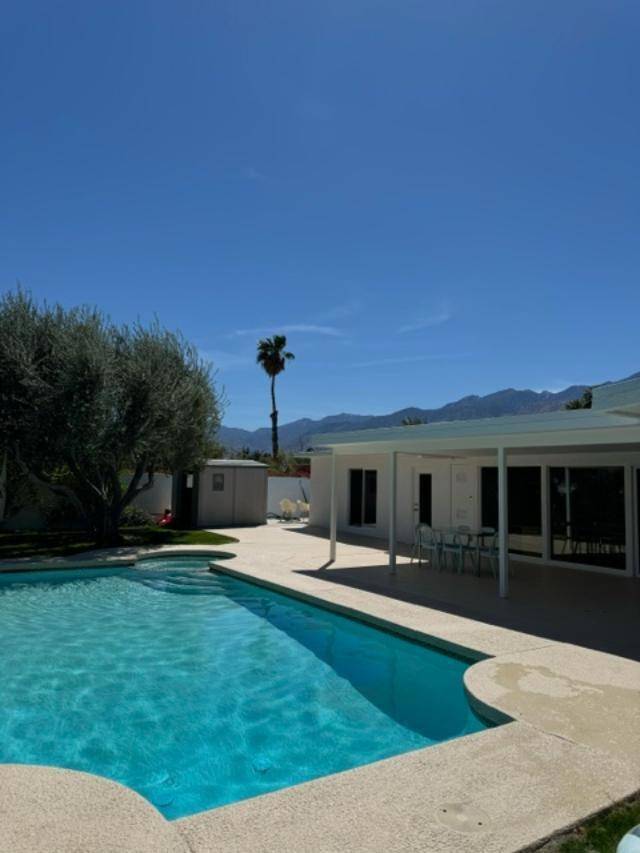 Palm Springs, CA 92262,2218 N San Antonio RD