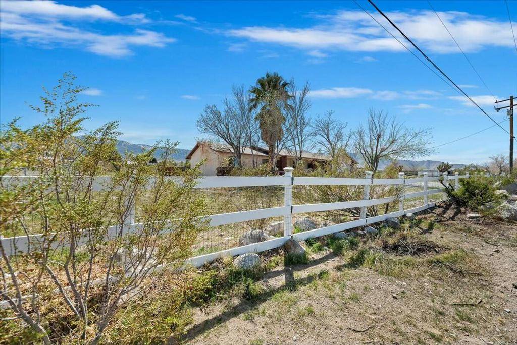 Lucerne Valley, CA 92356,32649 Zircon RD