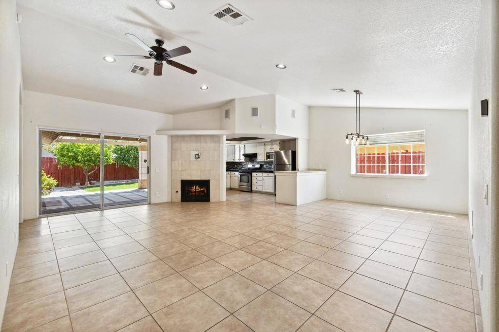 La Quinta, CA 92253,52130 Avenida Martinez