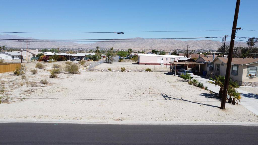 Desert Hot Springs, CA 92240,28 Dillon RD