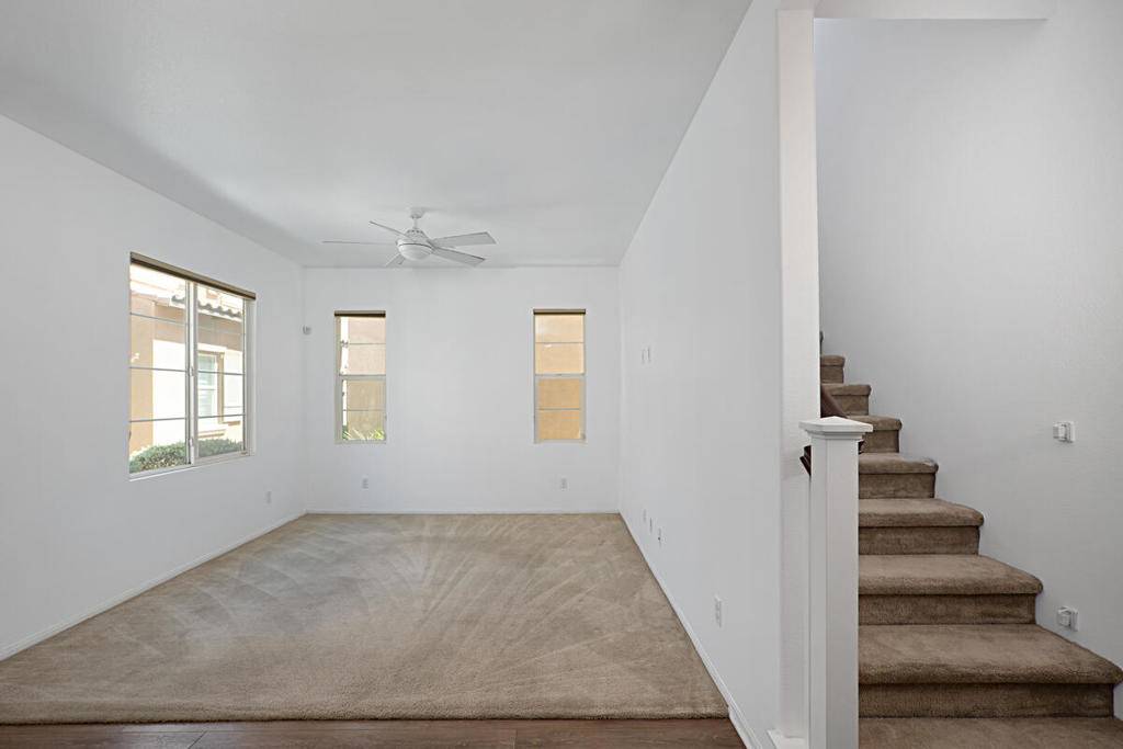 Palm Desert, CA 92211,609 Calle Vibrante