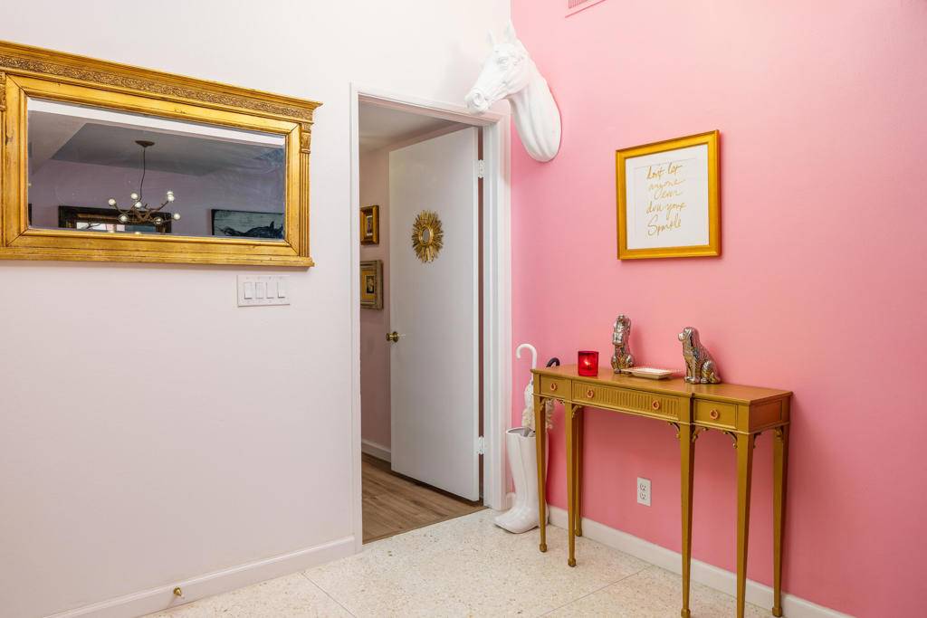 Palm Springs, CA 92264,483 E Avenida Granada