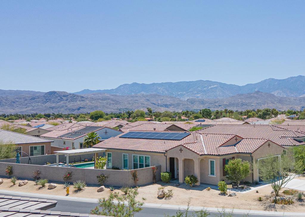 Rancho Mirage, CA 92270,23 Vintage