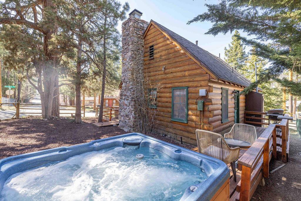 Big Bear, CA 92314,400 Booth WAY