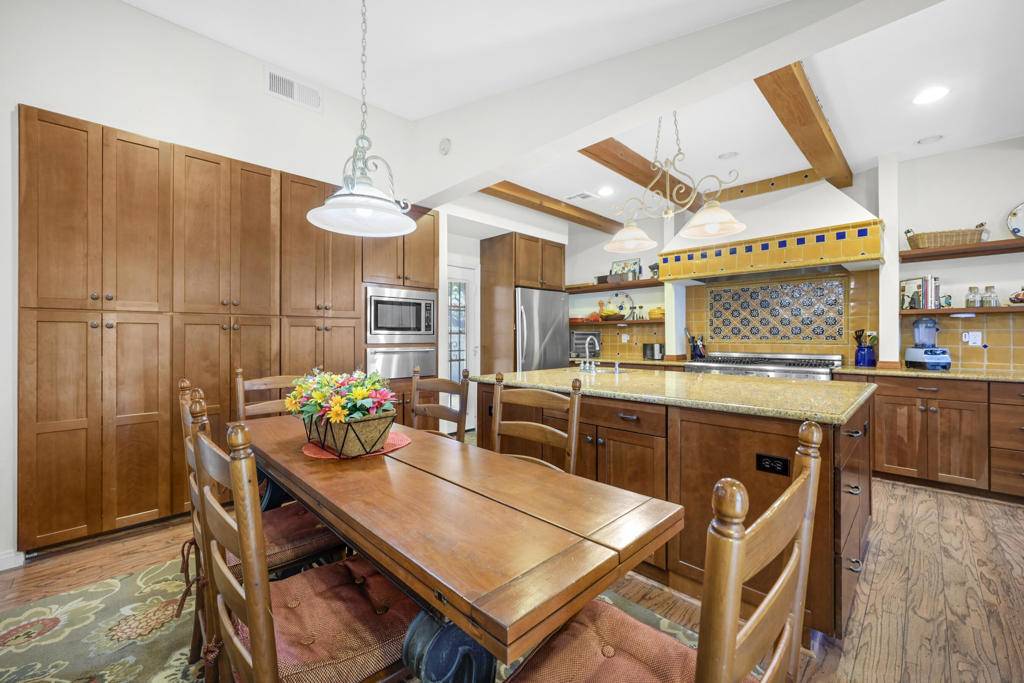 30598 Kenwood DR Cathedral City, CA 92234