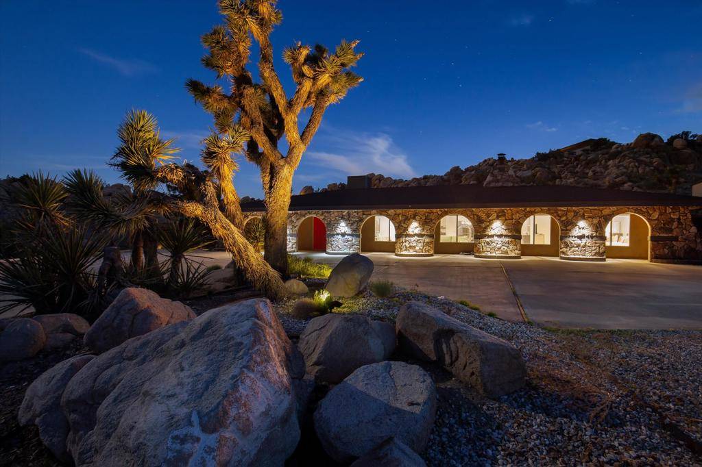 Yucca Valley, CA 92284,57113 Farrelo RD