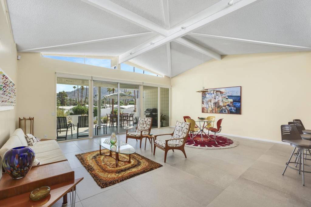 Palm Springs, CA 92264,2400 S Sierra Madre