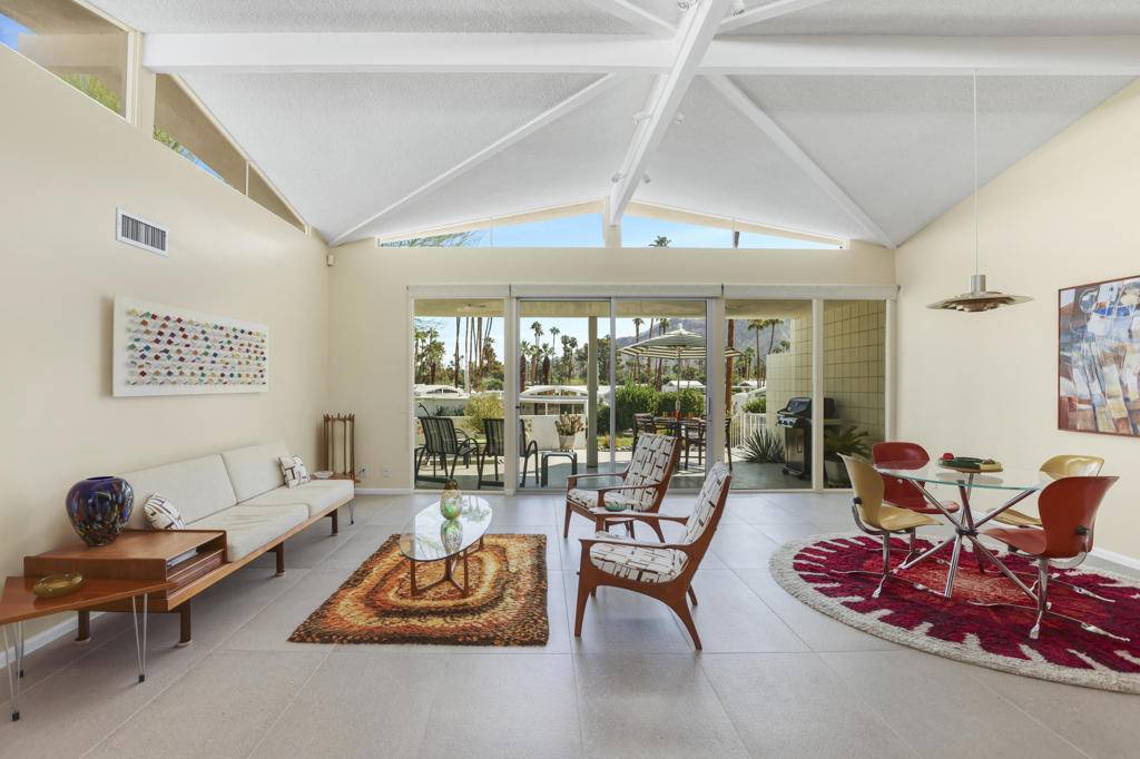 Palm Springs, CA 92264,2400 S Sierra Madre