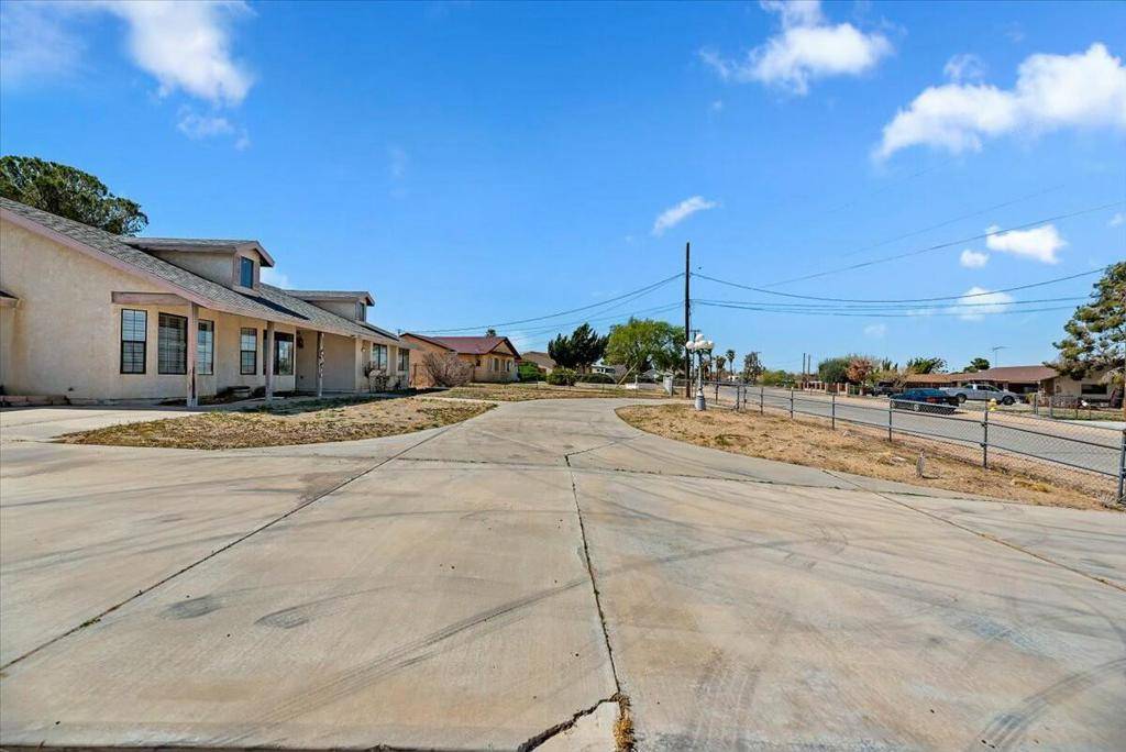 Hesperia, CA 92345,18447 Temecula AVE