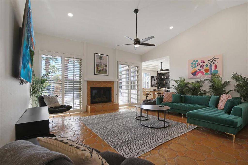 2451 Quincy WAY Palm Springs, CA 92262