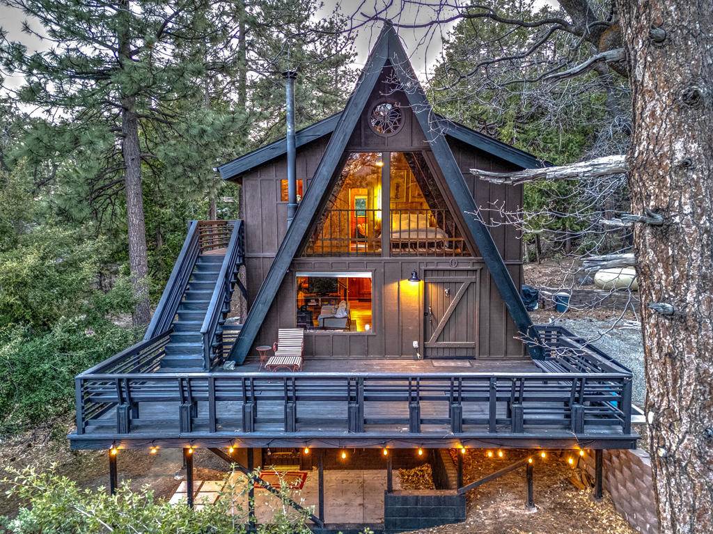 Idyllwild, CA 92549,25439 Hotei Lane LN