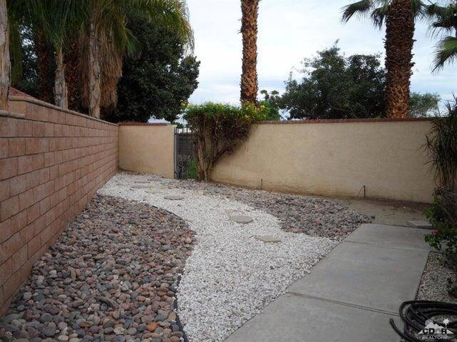 Palm Desert, CA 92260,43370 Stony Hill CT #B