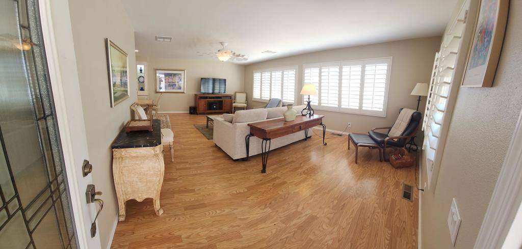 Palm Desert, CA 92260,73098 Buck Springs DR