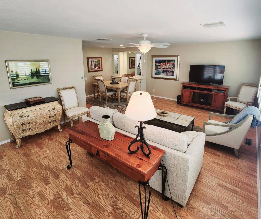 Palm Desert, CA 92260,73098 Buck Springs DR