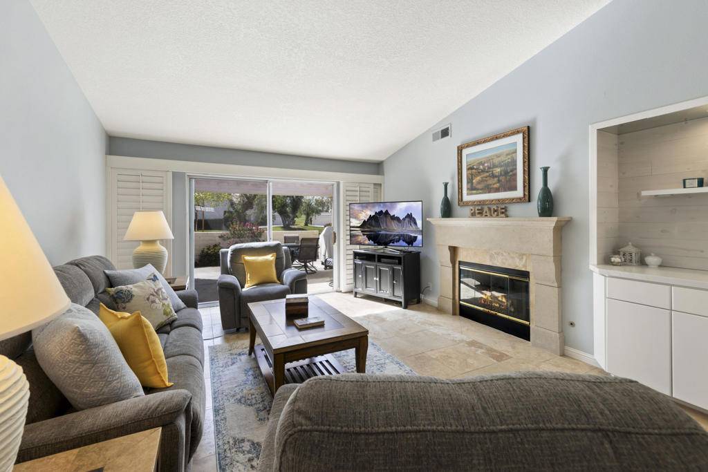 Palm Desert, CA 92211,199 Desert Falls DR E