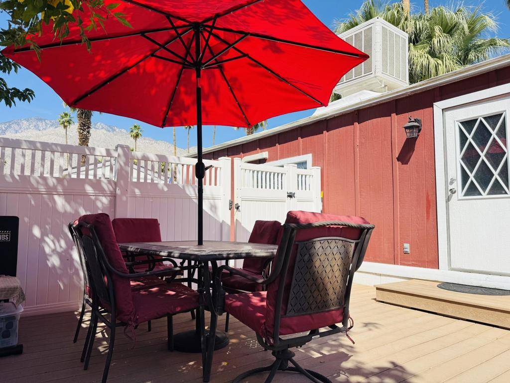 Palm Springs, CA 92264,252 Raincloud ST