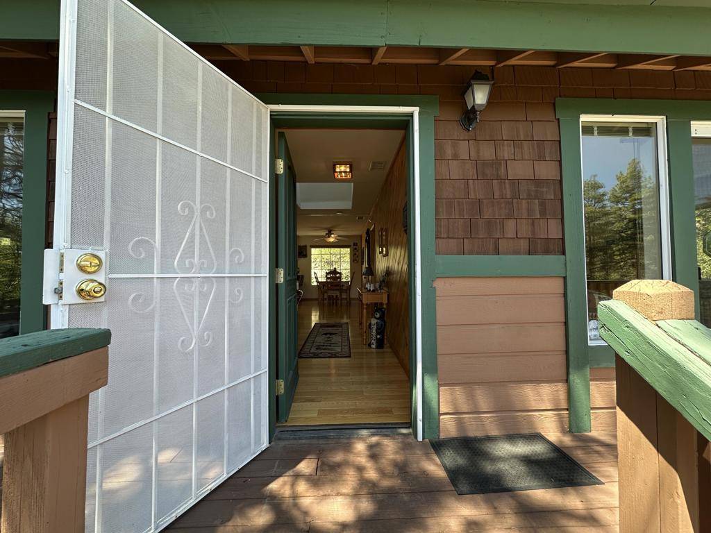 Idyllwild, CA 92549,53690 Jeffery Pine RD
