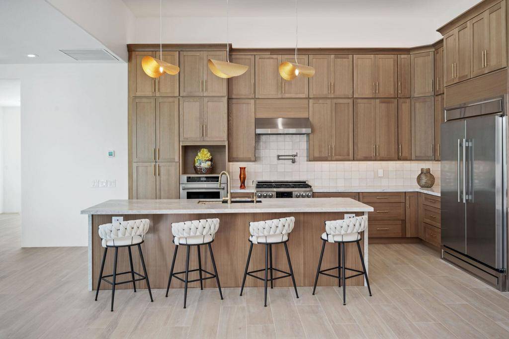 Indian Wells, CA 92210,45350 Mesa