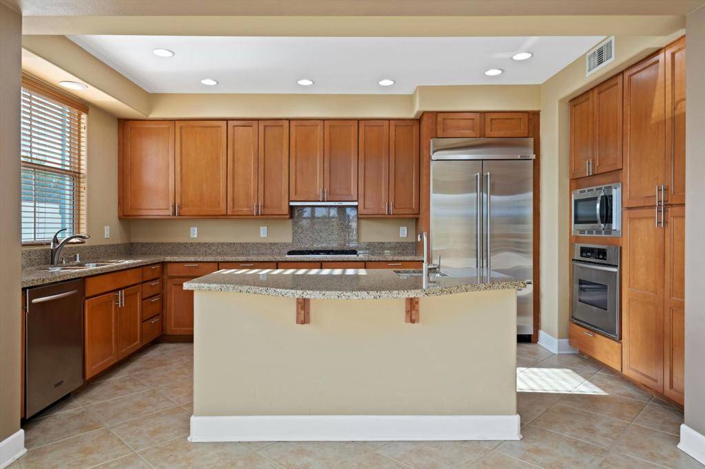 La Quinta, CA 92253,80292 Via Tesoro