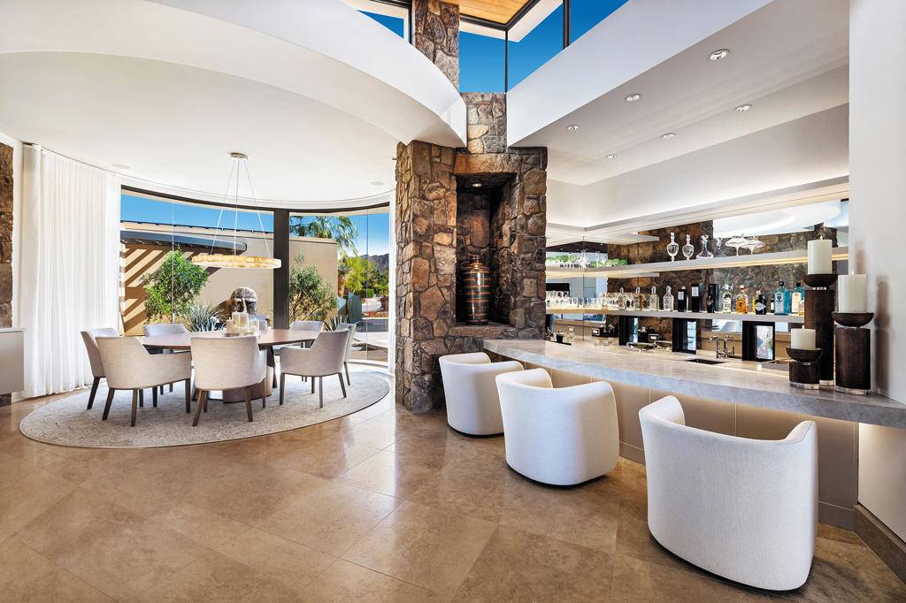 Palm Desert, CA 92260,902 Crescent Falls