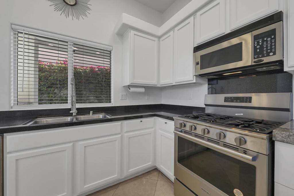 La Quinta, CA 92253,51220 Avenida Carranza
