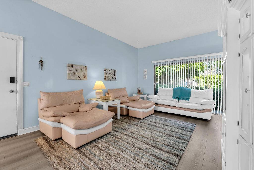 Palm Springs, CA 92264,2428 Los Coyotes DR