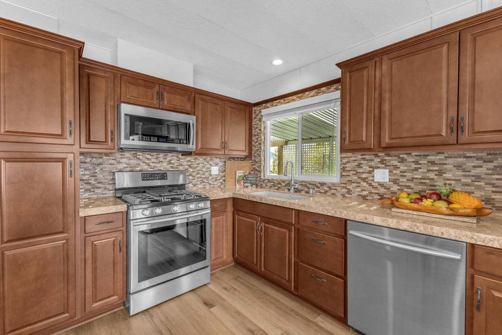 Palm Desert, CA 92260,74592 Nevada CIR E