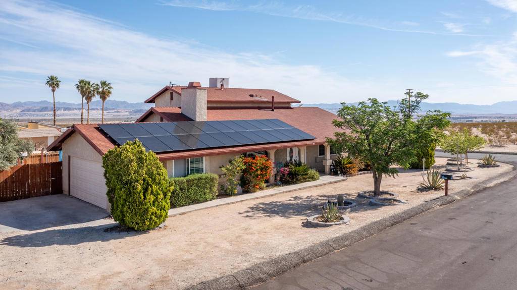 29 Palms, CA 92277,72080 Manana DR