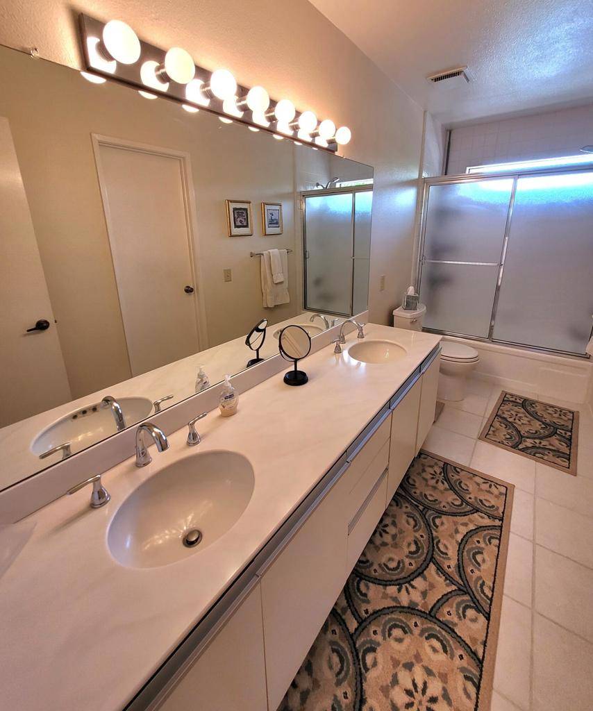 1456 Tiffany CIR N Palm Springs, CA 92262