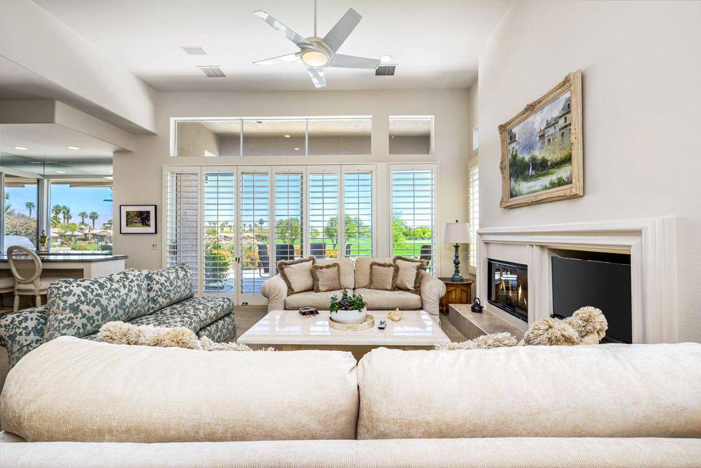 Palm Desert, CA 92211,340 Bright Rock DR