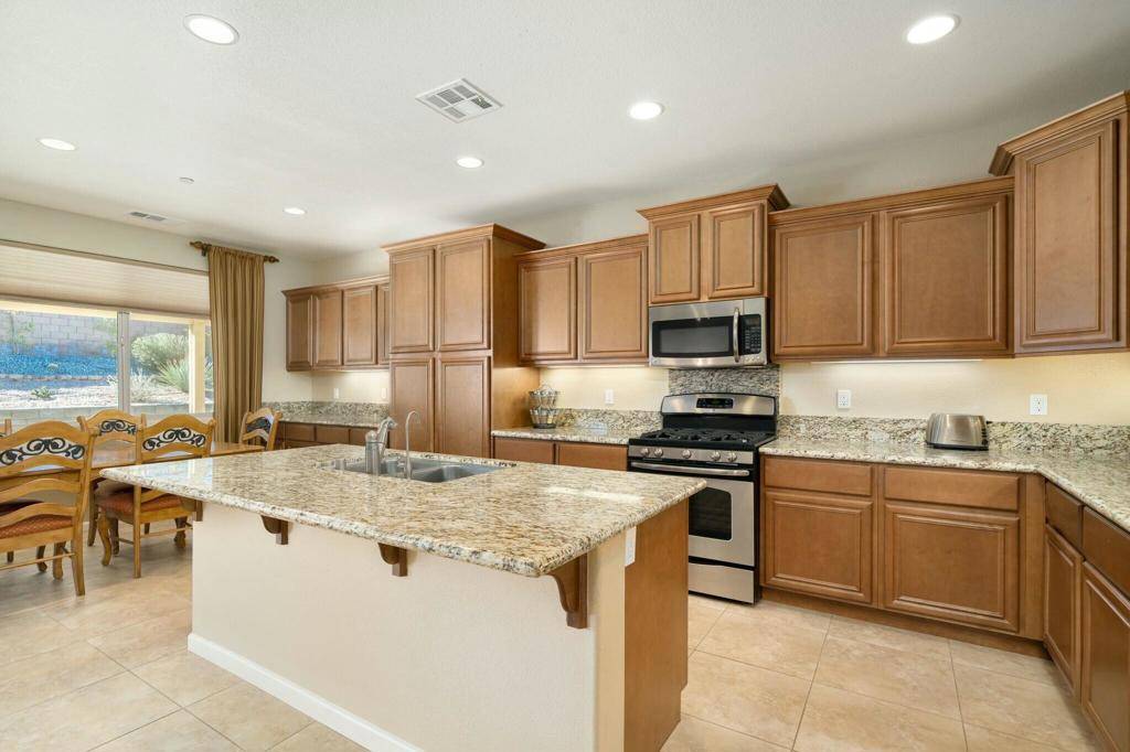 Palm Desert, CA 92211,73771 Picasso DR