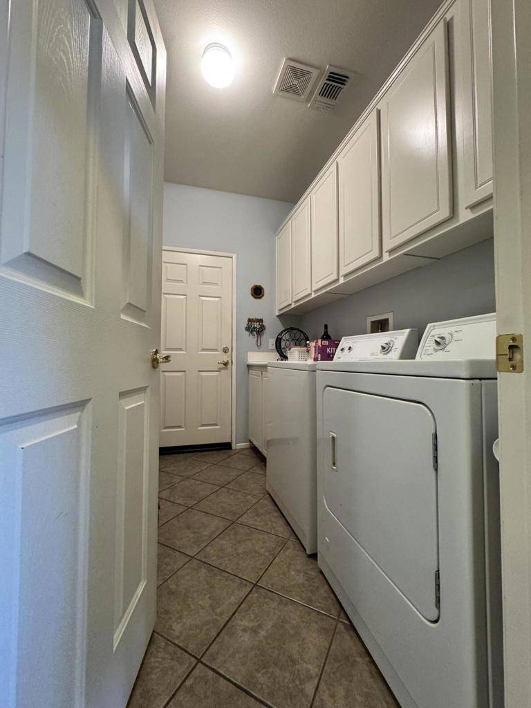 Indio, CA 92201,82763 Matthau DR