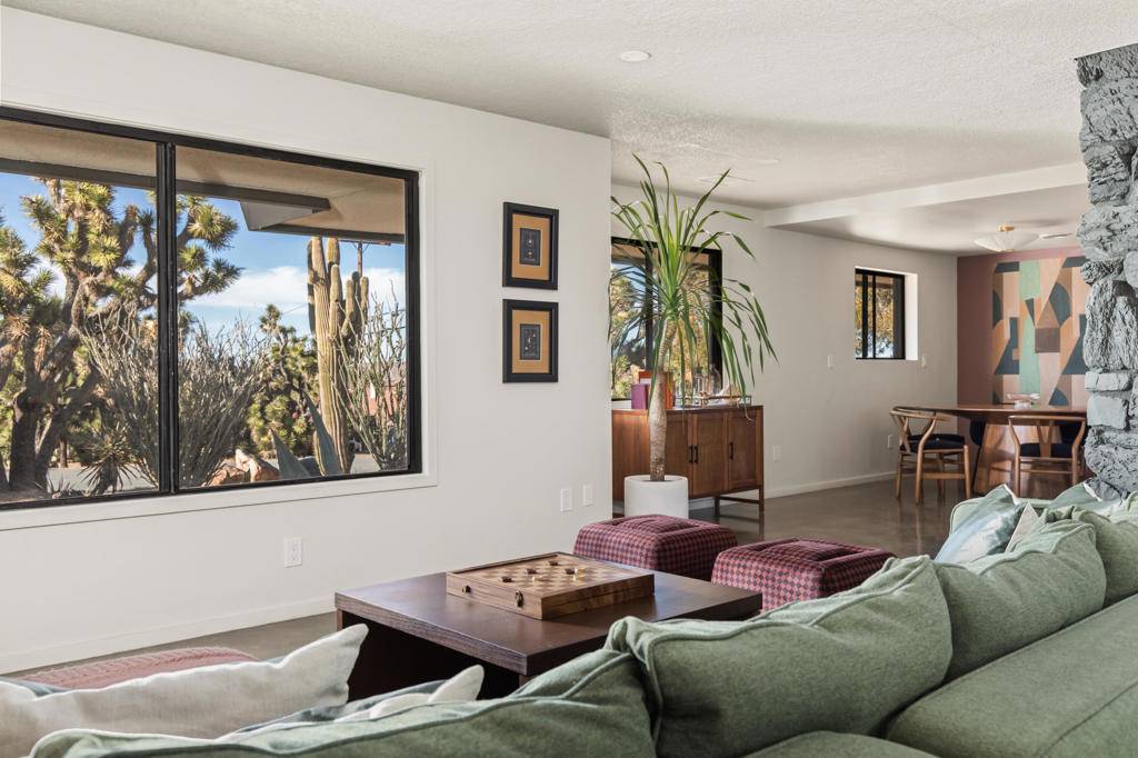 56693 Desert Gold DR Yucca Valley, CA 92284