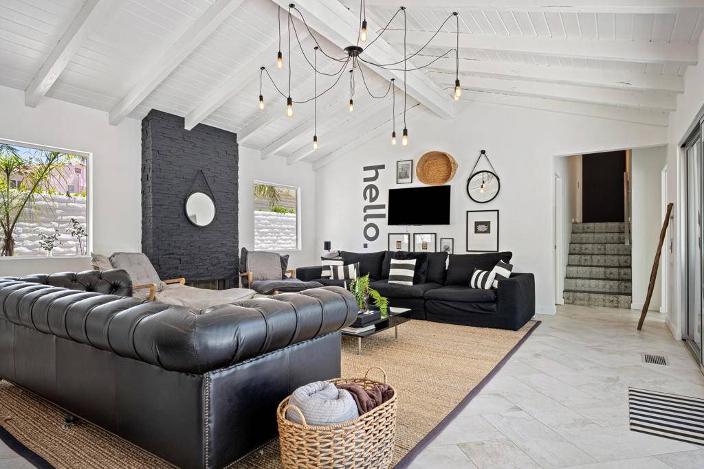 Palm Springs, CA 92264,257 W El Camino WAY