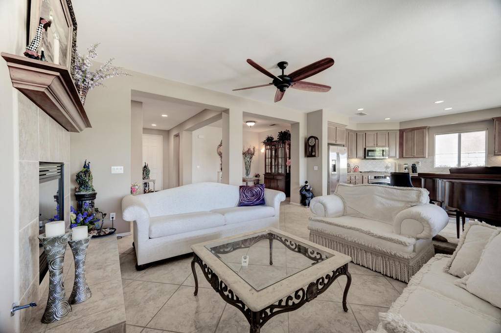 Indio, CA 92203,43002 Traccia WAY