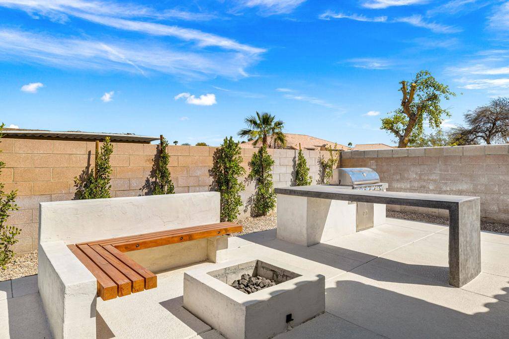 Palm Desert, CA 92211,40270 Eastwood LN