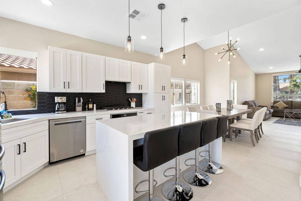 Palm Desert, CA 92211,40270 Eastwood LN