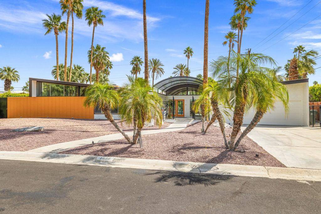 Palm Springs, CA 92264,1986 Yucca PL