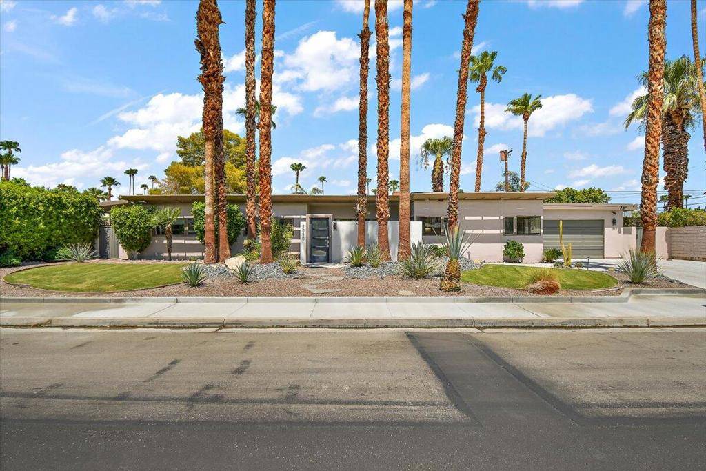 Palm Springs, CA 92262,2030 E Amado RD