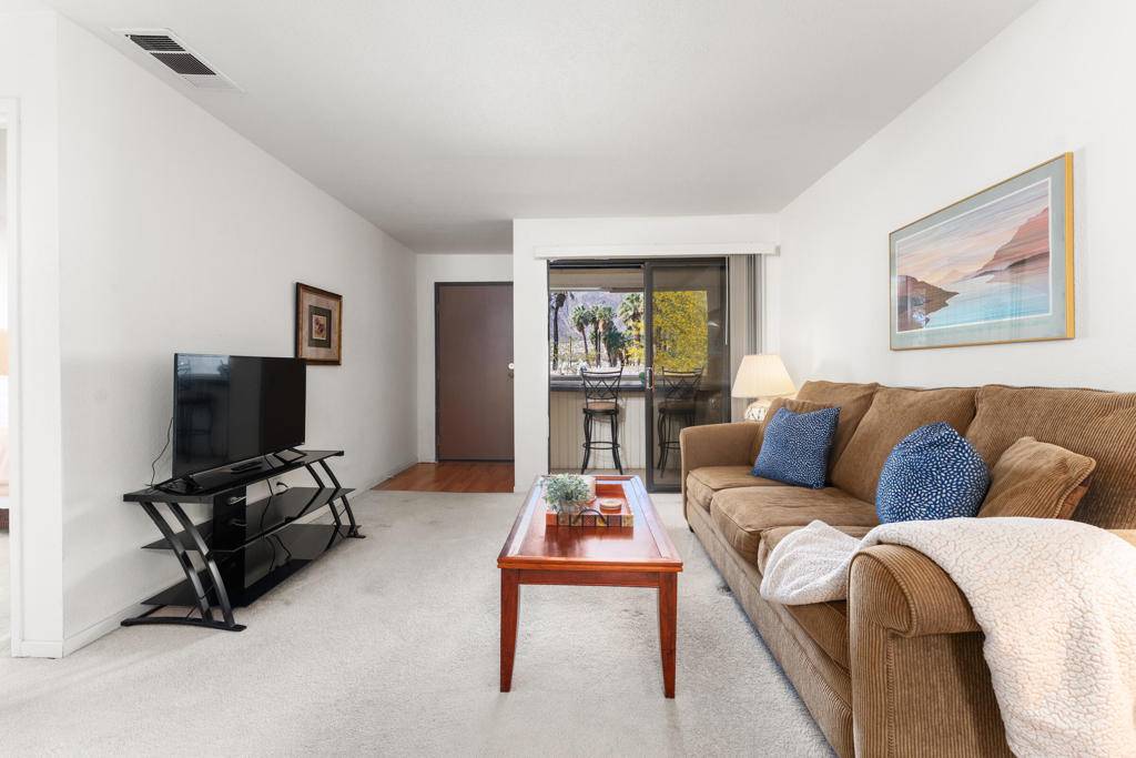 Palm Springs, CA 92262,685 N Ashurst CT #H207