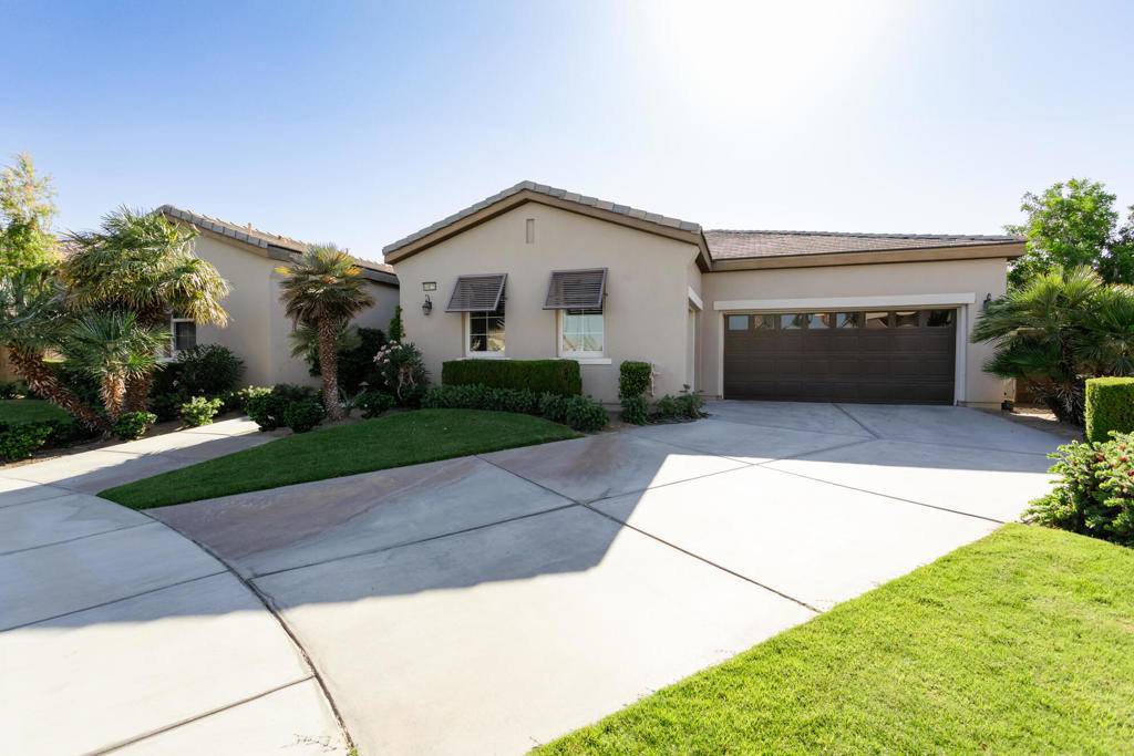 La Quinta, CA 92253,60835 Azul CT